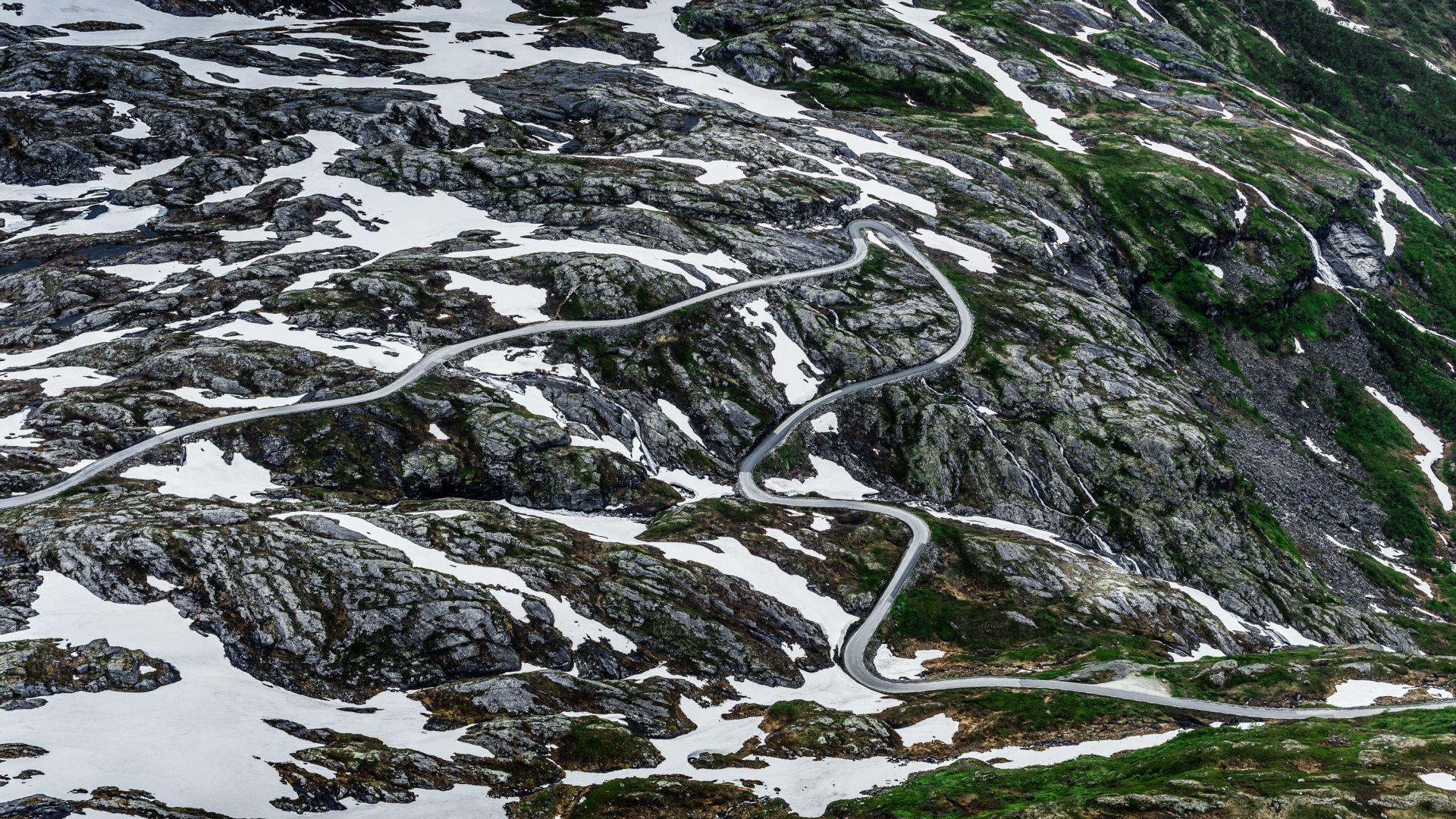 Serpentine road Norway