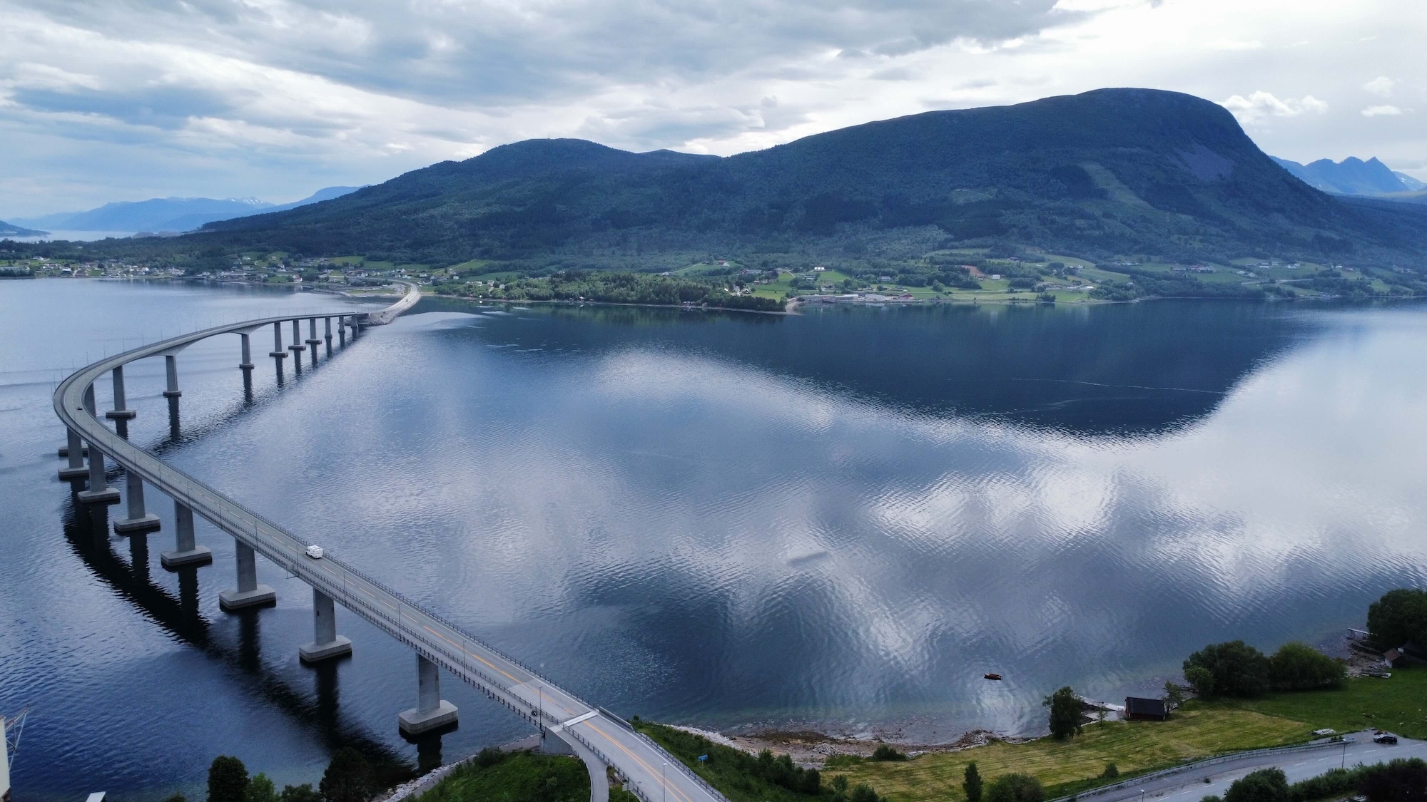 Tresfjordbrua Norway